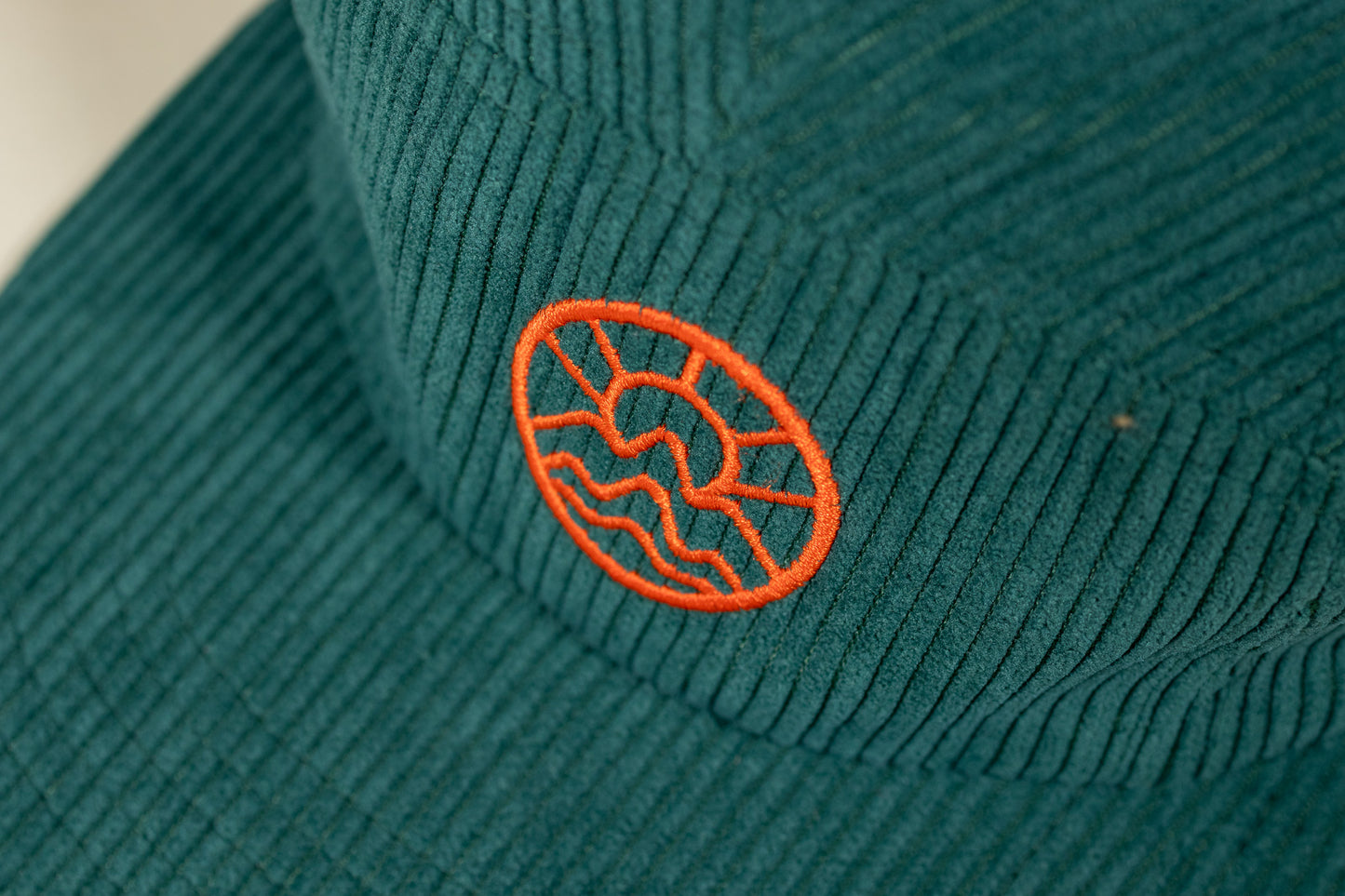 5-Panel Corduroy Camper Hat – Rich Green & Orange